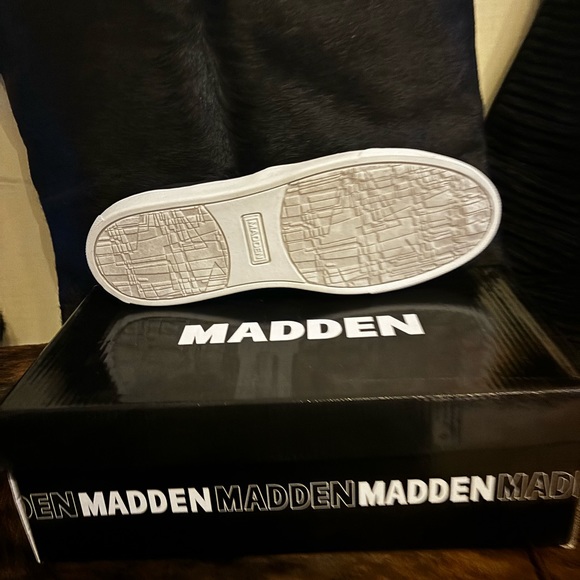 Steve Madden main image 2